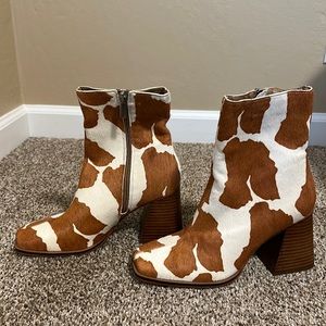New without box Steve Madden cow print ankle bootie